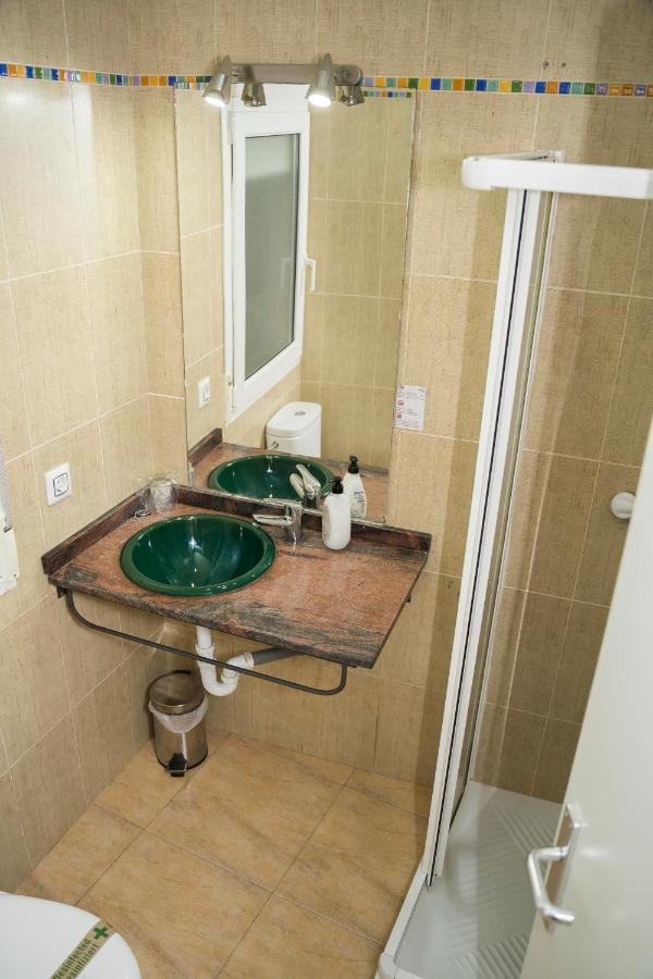 Hostal Goyesco Plaza ปลาเซนเซีย ภายนอก รูปภาพ