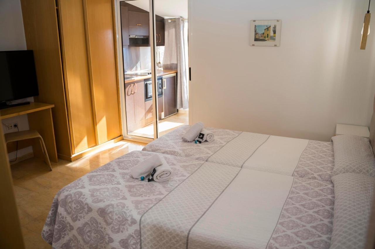 Hostal Goyesco Plaza ปลาเซนเซีย ภายนอก รูปภาพ