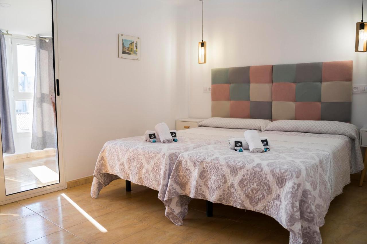 Hostal Goyesco Plaza ปลาเซนเซีย ภายนอก รูปภาพ