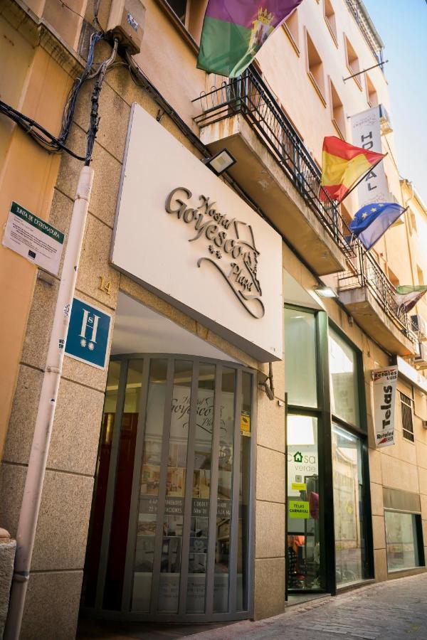 Hostal Goyesco Plaza ปลาเซนเซีย ภายนอก รูปภาพ